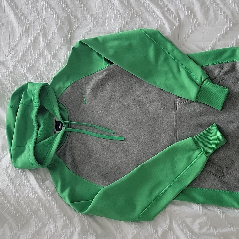Nike Therma Fit Hoodie Pullover Women’s S